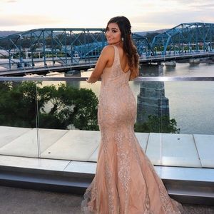 Gold / champagne Prom dress
